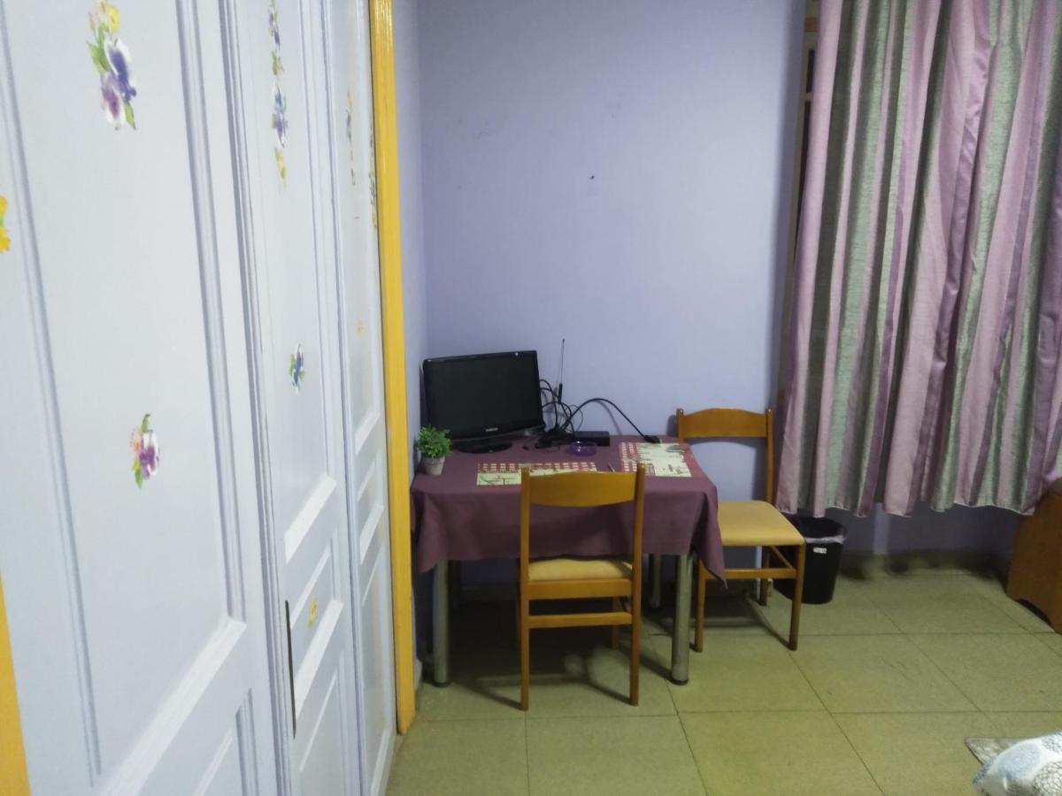 Pinguino Hostel Athens Exterior photo